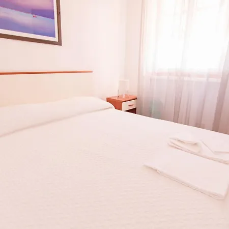 Elbamar Lacona 1 Hotel 2*