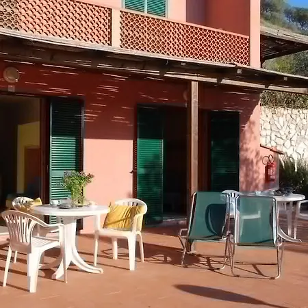 Elbamar Lacona 1 2* カポリーヴェリ
