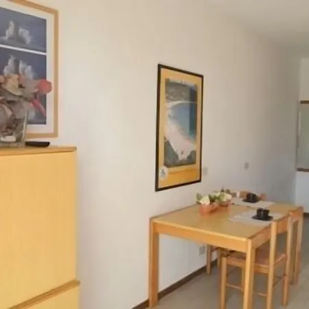 Elbamar Lacona 1 Hotel 2*
