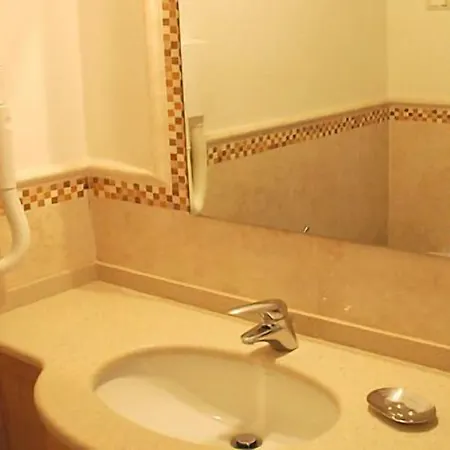 Elbamar Lacona 1 Hotel